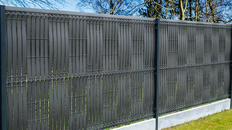 Bandes Brise-Vue en PVC Rigide pour clôture Double Fil de Jardin | Hauteur  19 cm | Épaisseur 1,2 mm | Verte
